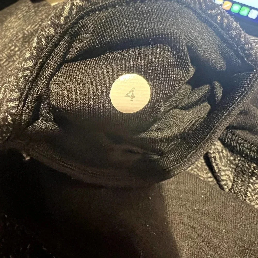 Lululemon Wunder Under Crop‎ Herringbone Black / Black Size 4